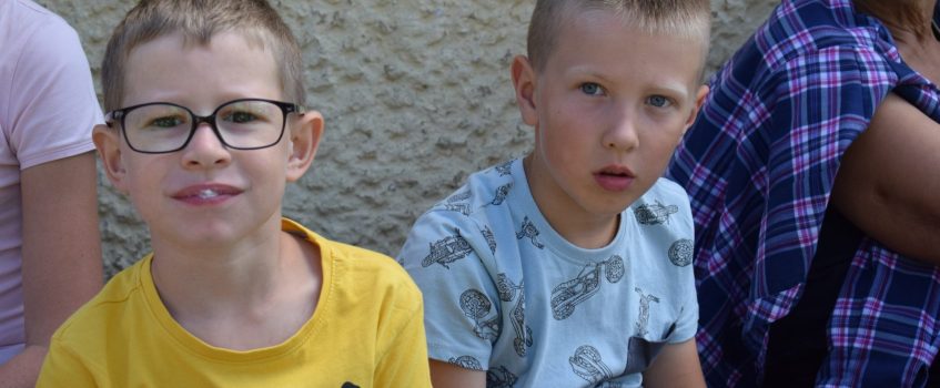 Pielgrzymi w obiektywie – postój w Zawadzie